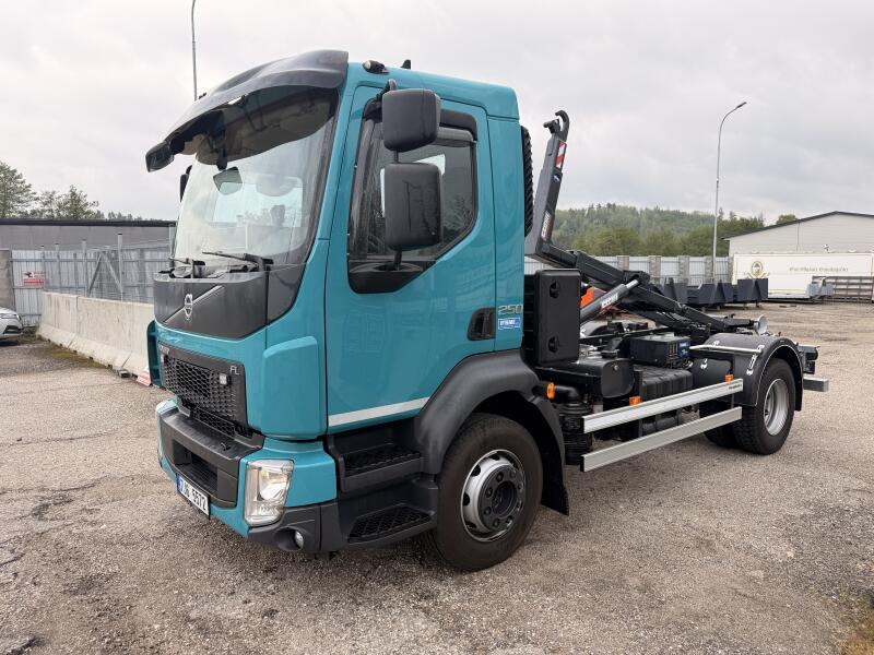 Volvo 250 nový nosič CTS 8t.