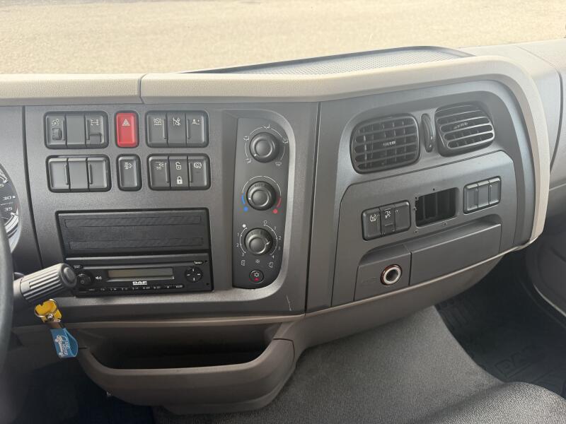 DAF LF 260 L shrnovačka L 18 pal.