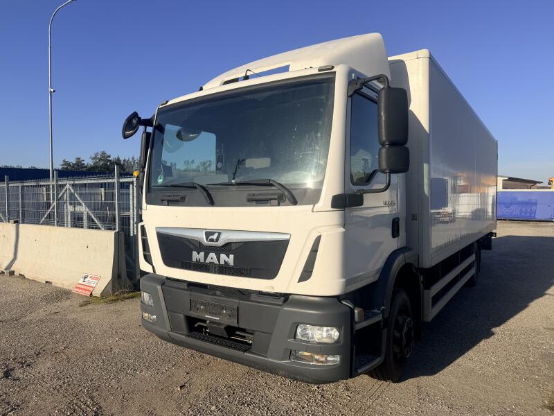 MAN 15.290 skříň, čelo, 18 palet