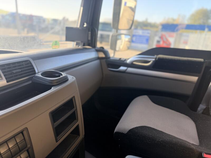MAN 15.290 skříň, čelo, 18 palet