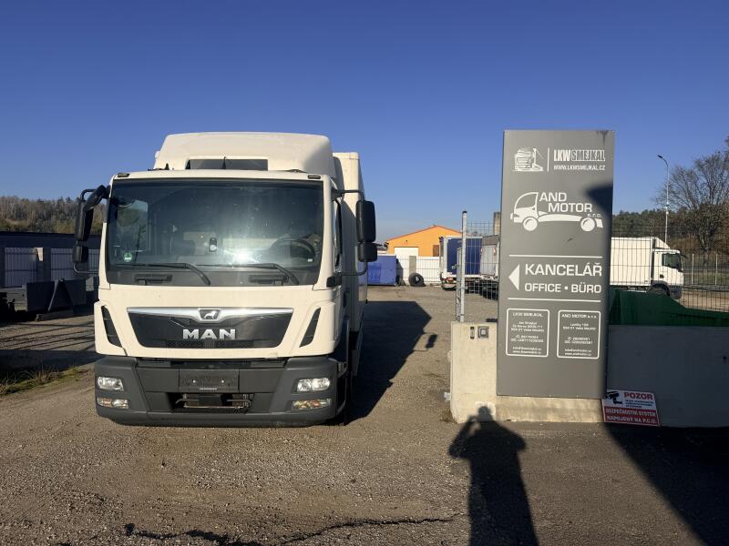 MAN 15.290 skříň, čelo, 18 palet