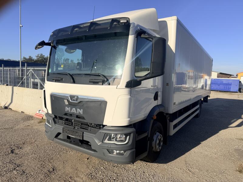 MAN 15.290 skříň, čelo, 18 palet