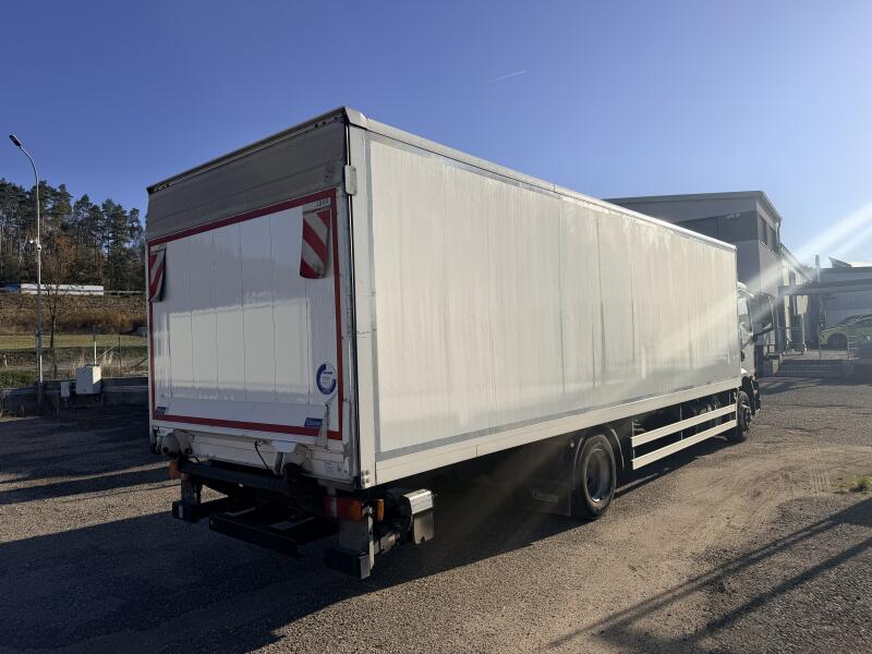 MAN 15.290 skříň, čelo, 18 palet